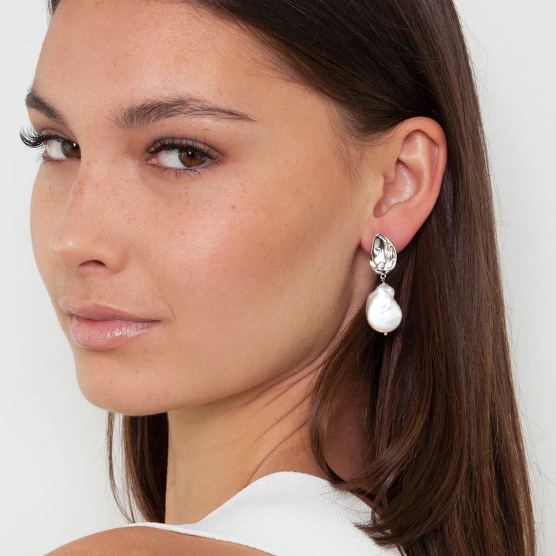 Dimi Earrings