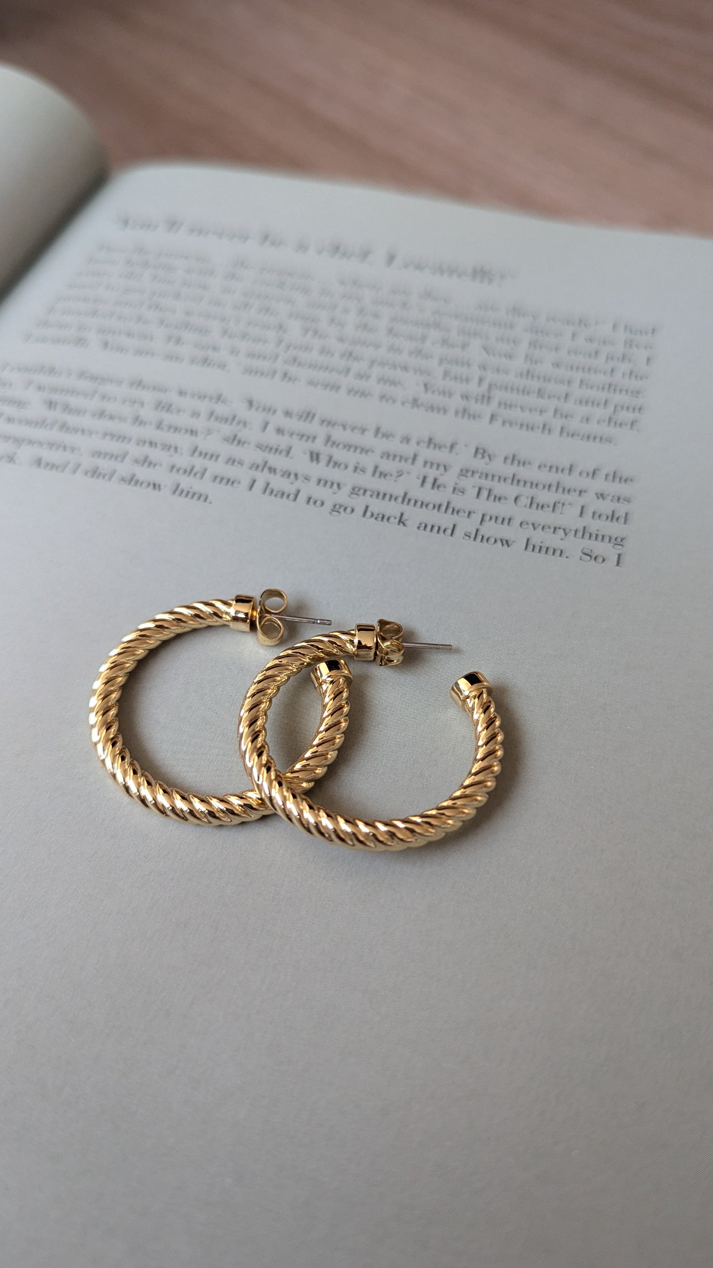 Regina Hoop Earrings