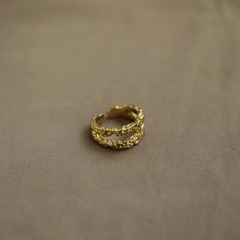 Leona Ring